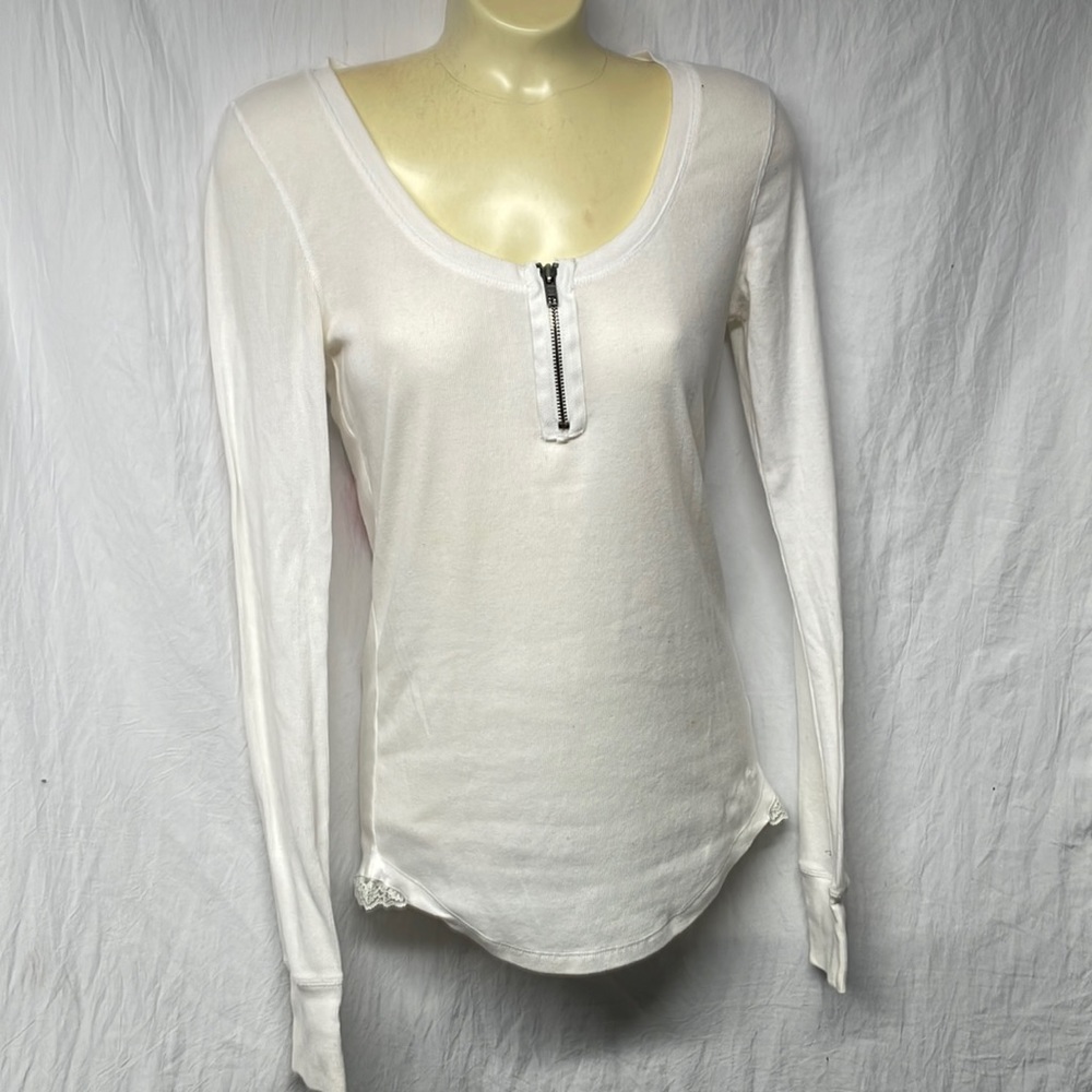 Women’s, size medium, long sleeve cotton T-shirt from Victoria secret, PINK.